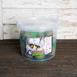 Kula tłuszczowa wiadro 30x90g - pokarm dla ptaków - Produkty dla ptaków - W. Legutko Kula tłuszczowa wiadro 30x90g - pokarm dla ptaków - Produkty dla ptaków - W. Legutko