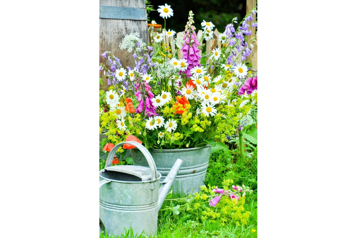 Florystka radzi - jak prosto zrobić efektowny bukiet z kwiatów letnich?